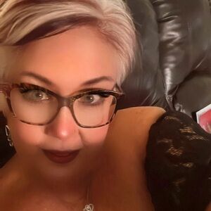 Meet your Posher, Cindy